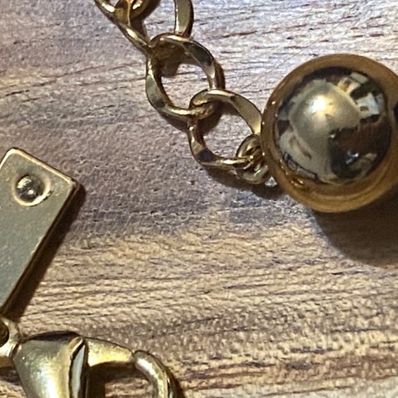 Kate Spade, flower style, gold & crystal necklace - Picture 6 of 16